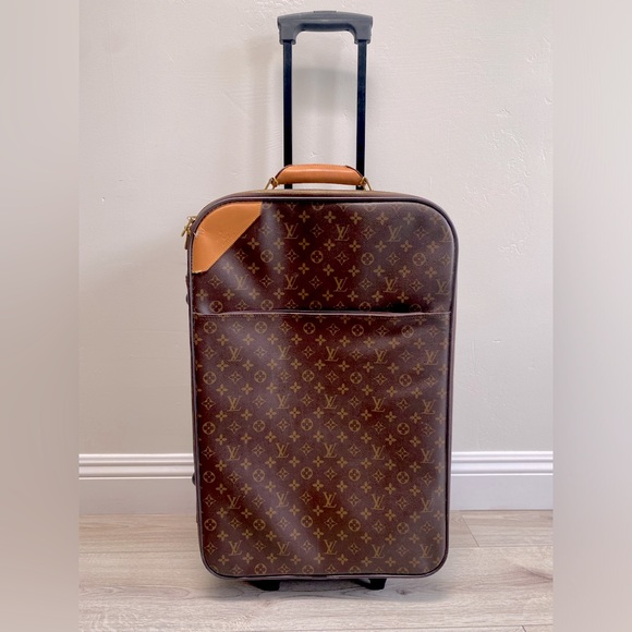Pegase 50 Suitcase - Picture 1 of 13